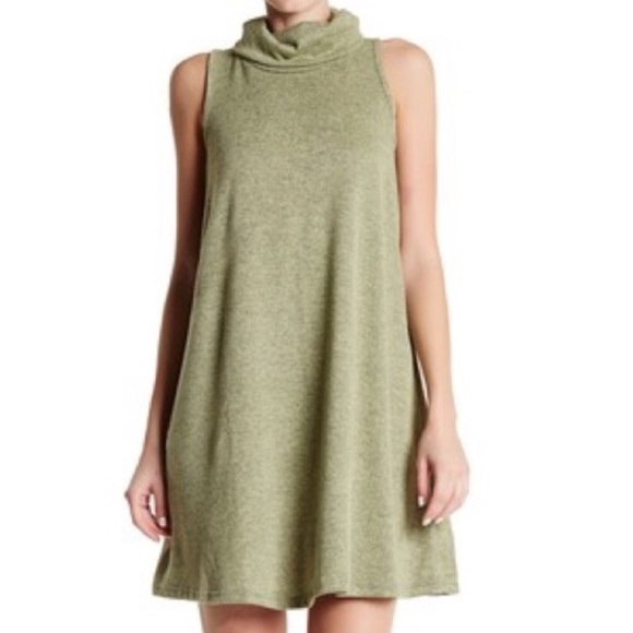 Bobeau Dresses & Skirts - Bobeau - Woman’s Sleeveless Cow Neck Dress